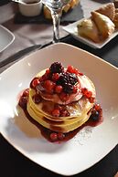 S. Nikolis Historic Boutique Hotel