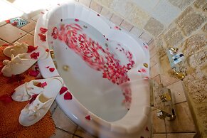 S. Nikolis Historic Boutique Hotel