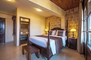 S. Nikolis Historic Boutique Hotel