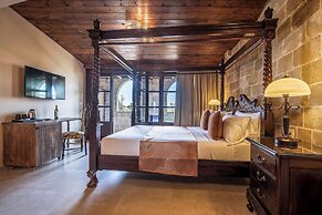 S. Nikolis Historic Boutique Hotel