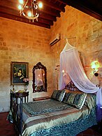 S. Nikolis Historic Boutique Hotel