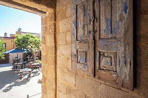 S. Nikolis Historic Boutique Hotel