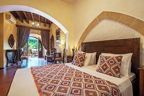 S. Nikolis Historic Boutique Hotel