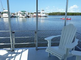 Mangrove Marina and Resort Aqualodge Houseboats