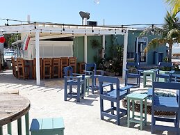 Mangrove Marina and Resort Aqualodge Houseboats