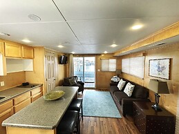 Mangrove Marina and Resort Aqualodge Houseboats