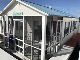 Mangrove Marina and Resort Aqualodge Houseboats