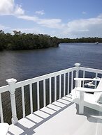 Mangrove Marina and Resort Aqualodge Houseboats