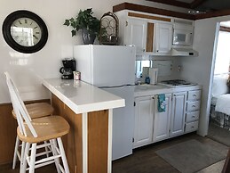 Mangrove Marina and Resort Aqualodge Houseboats