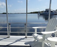 Mangrove Marina and Resort Aqualodge Houseboats