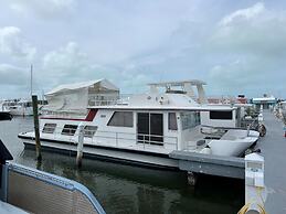 Mangrove Marina and Resort Aqualodge Houseboats