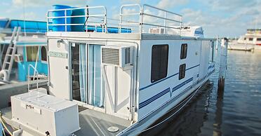 Mangrove Marina and Resort Aqualodge Houseboats