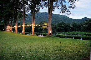 Aekpailin River Kwai Resort Kanchanaburi