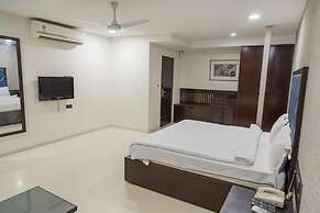 Ginger Ahmedabad, Satellite