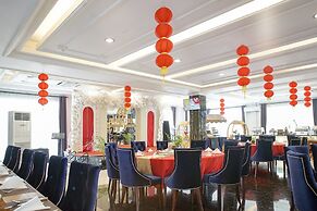 Adhiwangsa Hotel & Convention Hall