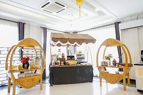 Adhiwangsa Hotel & Convention Hall