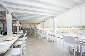 Lindos White Hotel & Suites