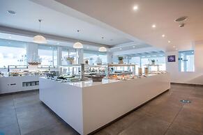 Lindos White Hotel & Suites