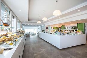 Lindos White Hotel & Suites