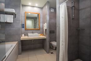 Lindos White Hotel & Suites