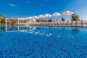 Lindos White Hotel & Suites