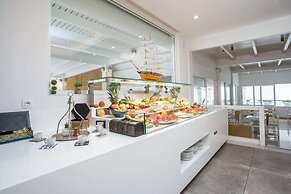 Lindos White Hotel & Suites