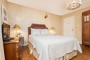 The Old Bank House Bed & Breakfast