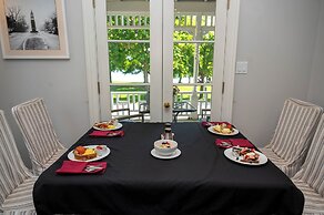 The Old Bank House Bed & Breakfast