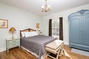 The Old Bank House Bed & Breakfast
