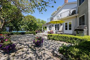 The Old Bank House Bed & Breakfast