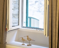 Serenity Split Apartments