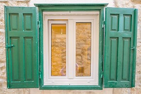 Serenity Split Apartments