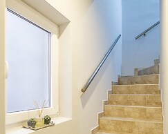 Serenity Split Apartments