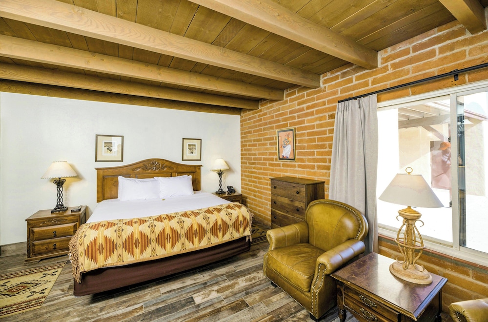 Tanque Verde Ranch