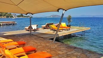 Ece Hotel Sovalye Island