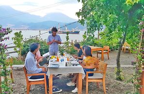 Ece Hotel Sovalye Island