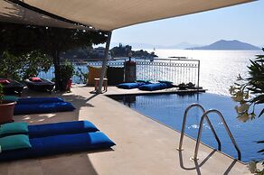 Ece Hotel Sovalye Island