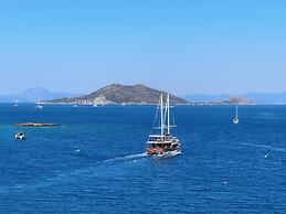 Ece Hotel Sovalye Island