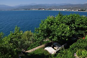 Ece Hotel Sovalye Island