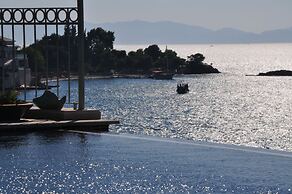 Ece Hotel Sovalye Island