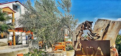 Ece Hotel Sovalye Island