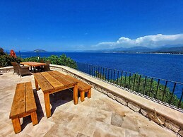 Ece Hotel Sovalye Island