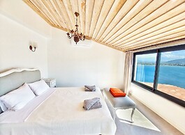 Ece Hotel Sovalye Island