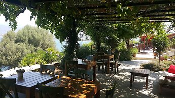 Ece Hotel Sovalye Island