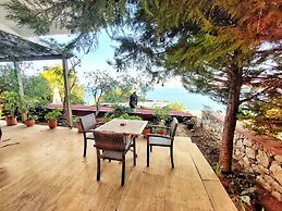 Ece Hotel Sovalye Island