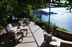 Ece Hotel Sovalye Island