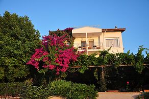 Ece Hotel Sovalye Island