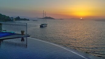 Ece Hotel Sovalye Island