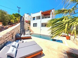 Ece Hotel Sovalye Island