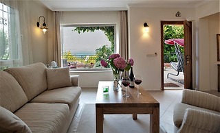 Ece Hotel Sovalye Island